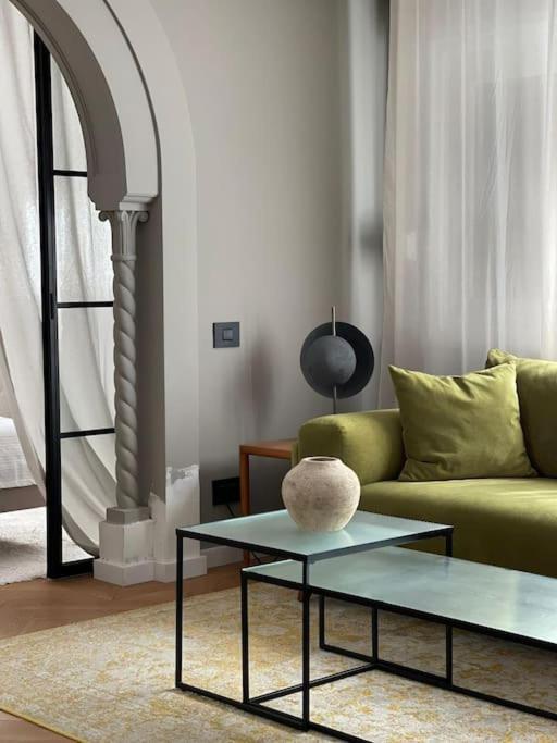 Stunning 1bd Flat With 50m2 Terrace In The Center Appartamento *
